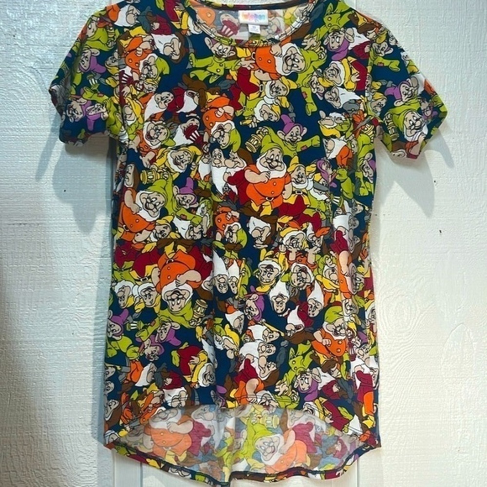 New Disney Snow White & the 7 dwarfs all over print LuLaRoe kids shirt size 10